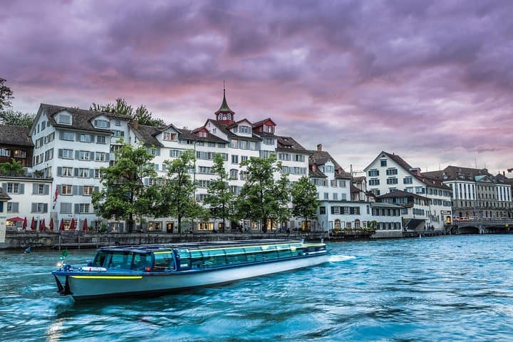 Zurich Walking Highlights and 90-Minute Lake Zurich Cruise photo 4