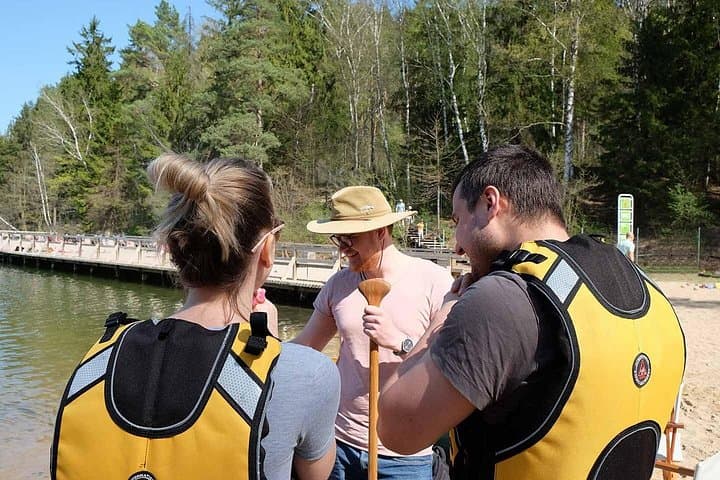 Guided Cedar Canoe Tour on Lake Plateliai — Crystal-Clear Paddling & Picnic photo 2