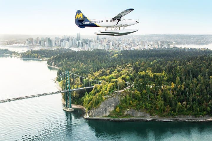 Vancouver Panorama Seaplane Tour & Capilano Suspension Bridge Park Experience
