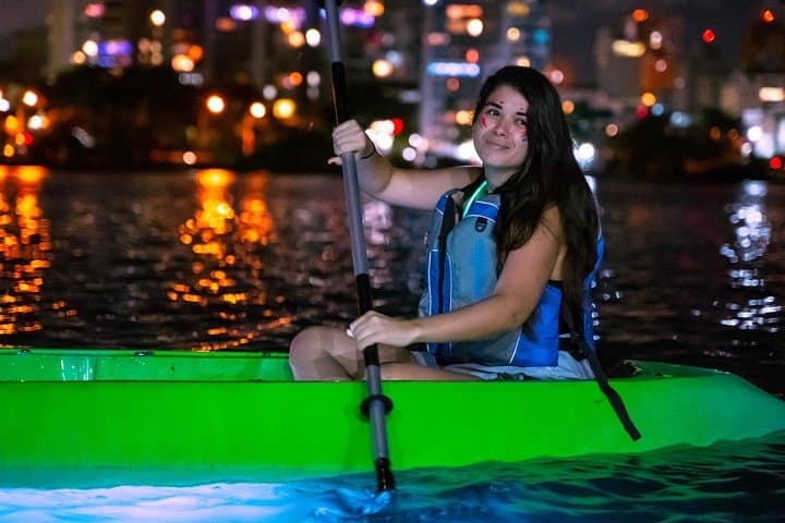 Night Kayak Glow Tour: Condado Lagoon City Lights, San Juan