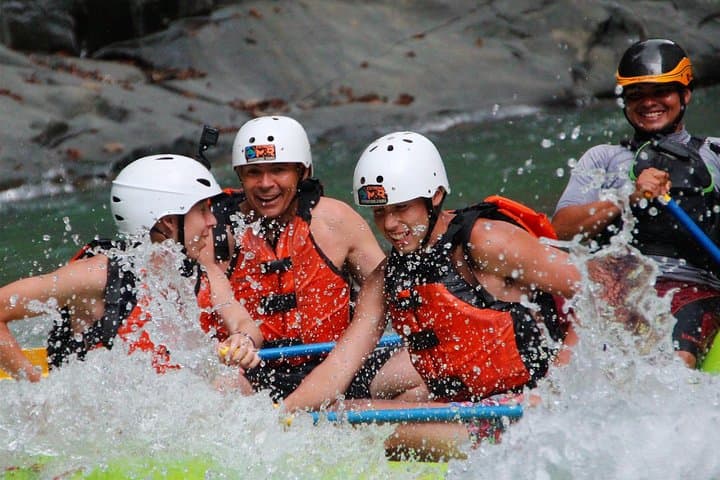 El Chorro Class IV Whitewater Rafting on Río Naranjo — Quepos, Costa Rica photo 4