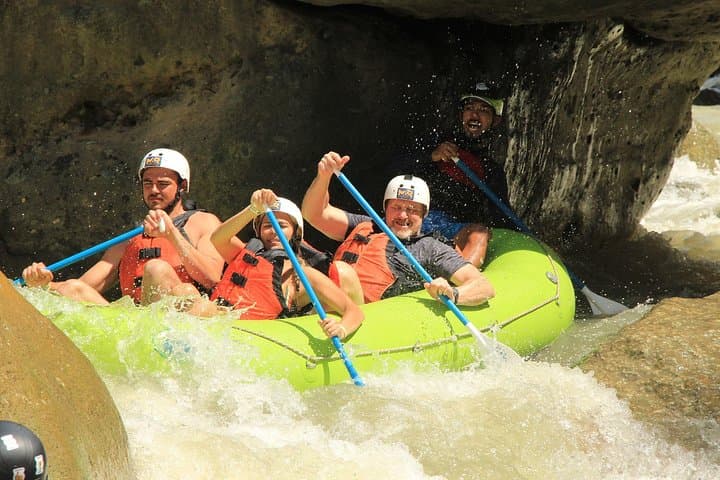 El Chorro Class IV Whitewater Rafting on Río Naranjo — Quepos, Costa Rica photo 6