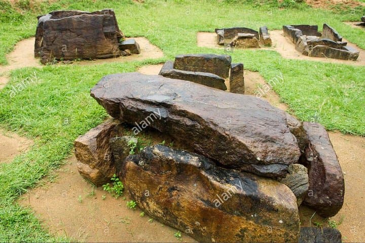 Sigiriya to Dambulla & Kandy: Dambulla Cave Temple Day Tour from Sigiriya photo 2