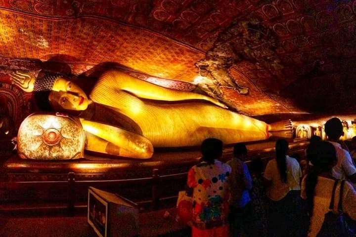 Sigiriya to Dambulla & Kandy: Dambulla Cave Temple Day Tour from Sigiriya photo 3