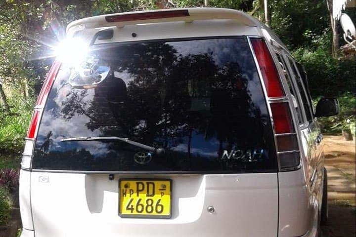 Colombo Airport to Kandy Private Transfer with Peradeniya Botanical Garden Stop photo 6