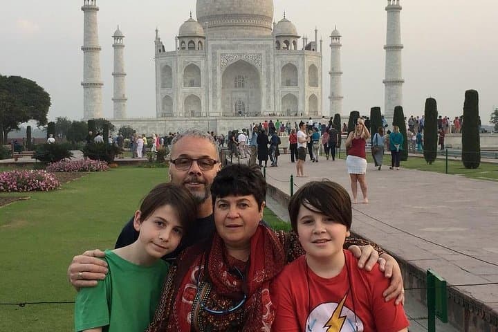 Sunrise at the Taj Mahal: Private Agra Day Tour from New Delhi photo 4