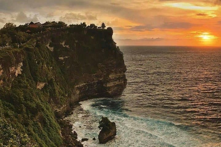 Uluwatu Sunset & Kecak Fire Dance Private Tour — What to Expect