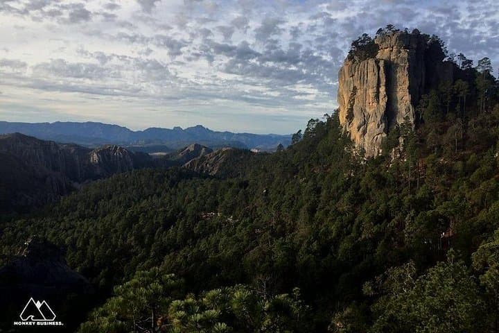 La Pirámide Park Cordón de las Burras Crossing: 4-Hour Rappel and Rock Corridor Route photo 2