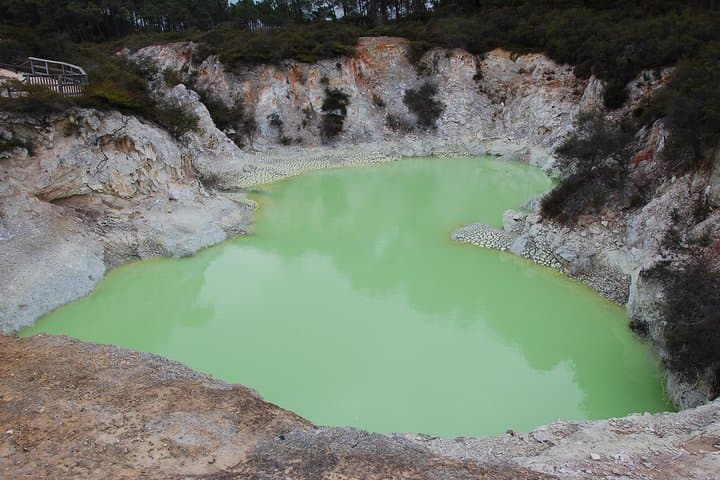Private Waiotapu Geothermal Tour — Shore Excursion to Rotorua’s Geothermal Wonders photo 1