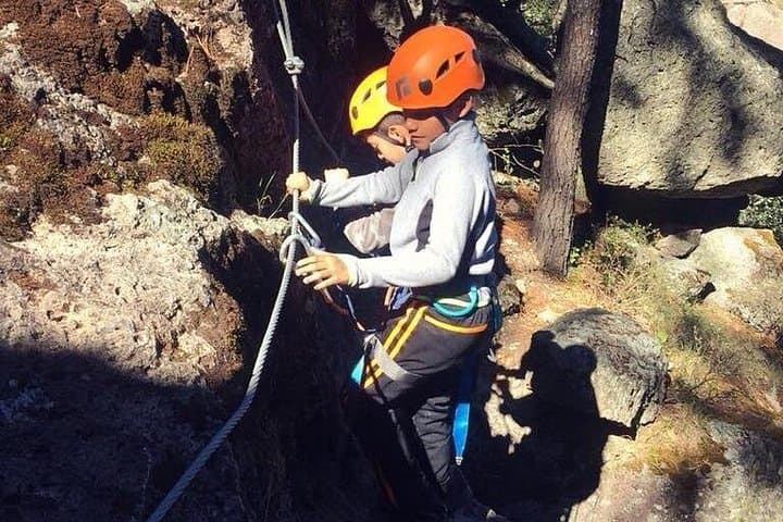 La Pirámide Park Cordón de las Burras Crossing: 4-Hour Rappel and Rock Corridor Route photo 5