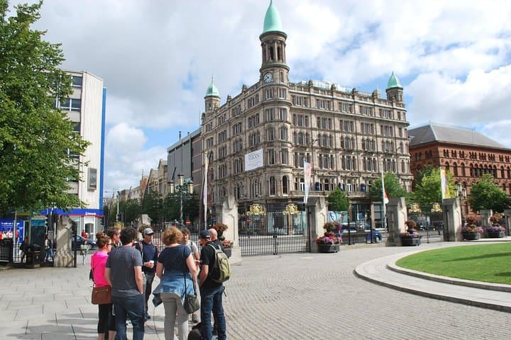 Belfast Troubles Walking Tour: City Centre History & Path to Peace photo 5