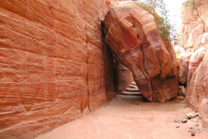 From Aqaba to Petra: Private Full-Day Sightseeing Tour with Lunch photo 4