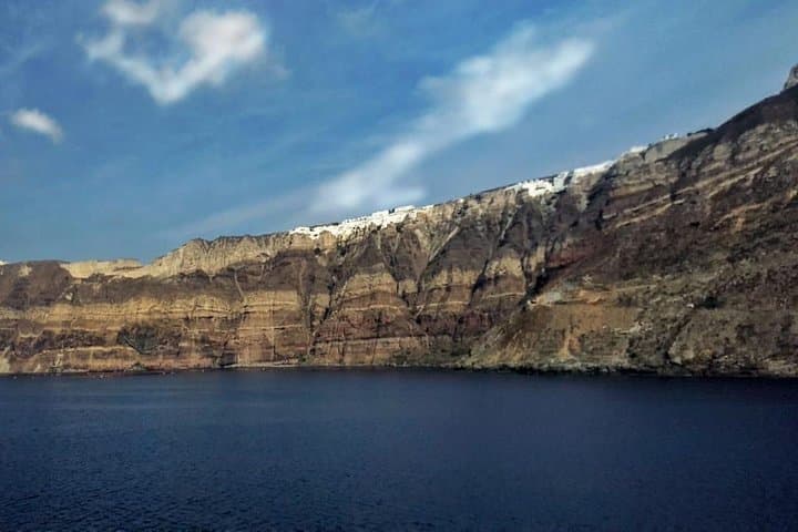 3-Day Santorini Adventure: Volcano, Hot Springs & Oia Sunset photo 4