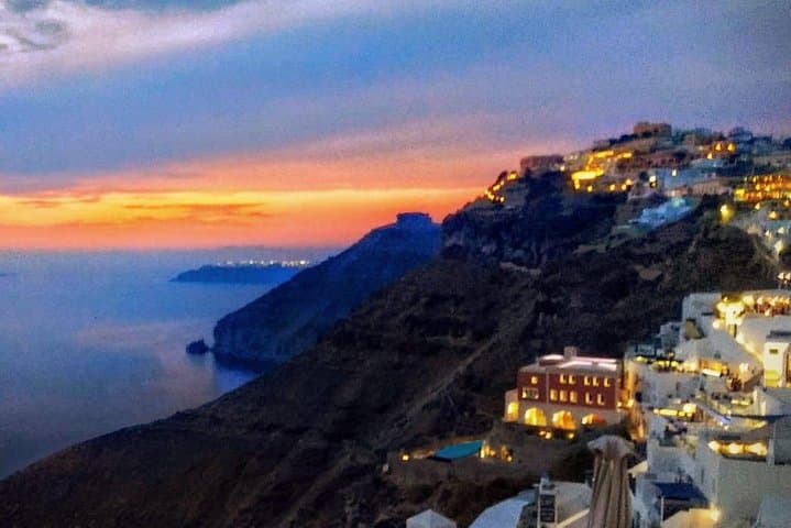 3-Day Santorini Adventure: Volcano, Hot Springs & Oia Sunset photo 5