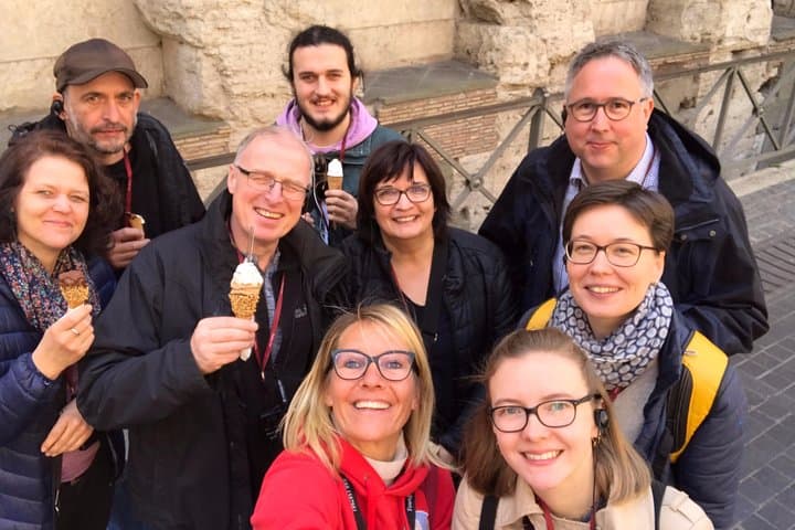 Rome Golf Cart Tour with German Guide: Small-Group Sightseeing in 3 Hours photo 2