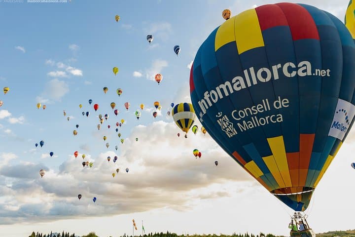 Sunrise Hot-Air Balloon Over Majorca — Romantic Flight Above Tramuntana & Sea photo 2