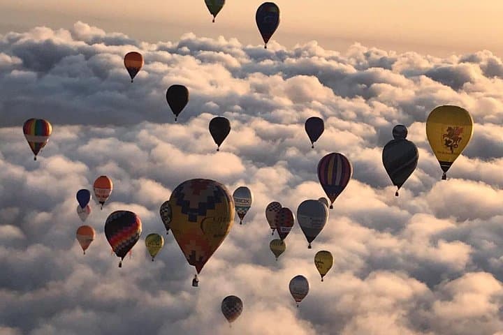 Sunrise Hot-Air Balloon Over Majorca — Romantic Flight Above Tramuntana & Sea photo 4
