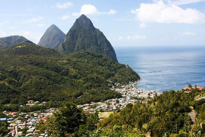 Private Island Sightseeing Tour of Saint Lucia: Soufrière, Fishing Villages & Beaches