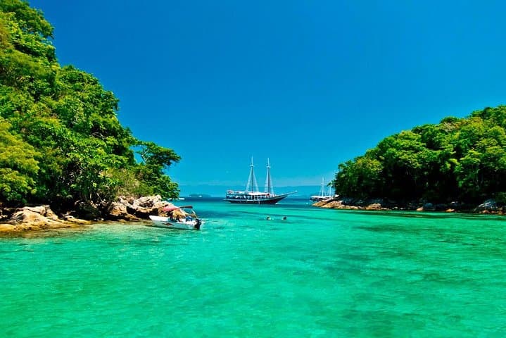 Boat Trip to Angra dos Reis & Ilha Grande from Rio: Blue Lagoons, Beaches & Buffet Lunch photo 2