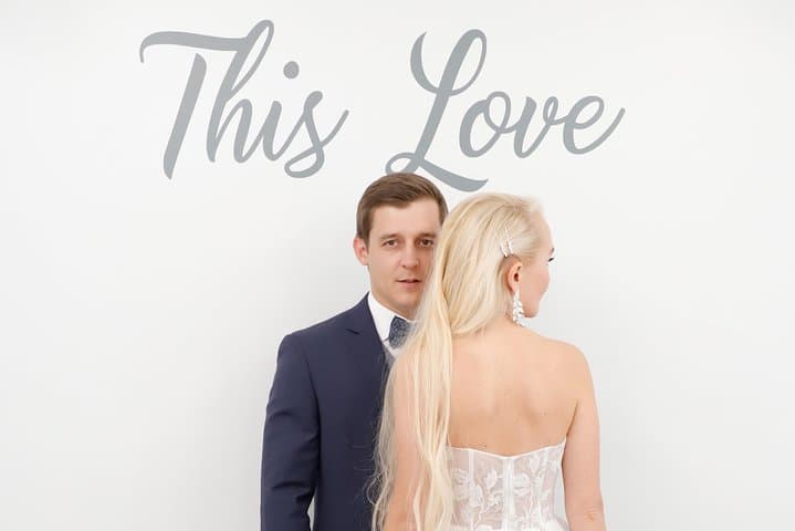 Modern Las Vegas Chapel Wedding at Paradise Wedding Chapel — Quick Guide for Couples photo 4
