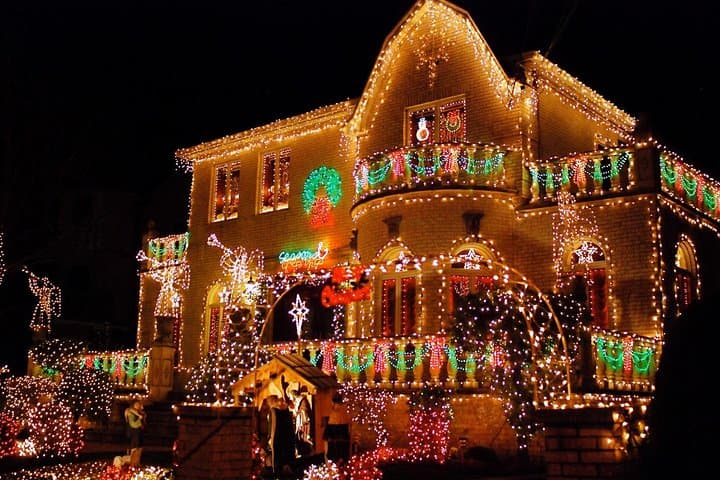 NYC Christmas Lights Tour: Dyker Heights, Dumbo, Rockefeller & Fifth Avenue photo 2