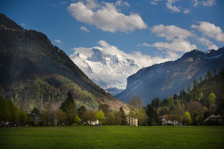 Private Day Trip from Geneva to Interlaken: Lakes, Alps & the Aare River photo 5