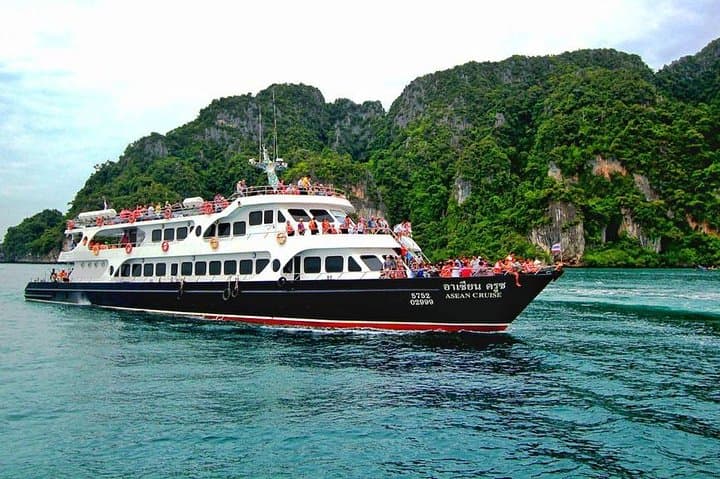 Cruise and Snorkel: Phi Phi Islands Day Trip from Phuket photo 3
