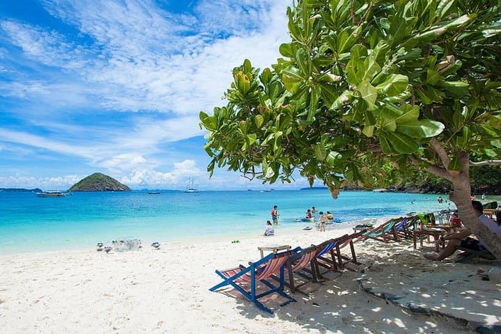 Banana Beach (Koh Hey) Speedboat Snorkel Tour from Phuket