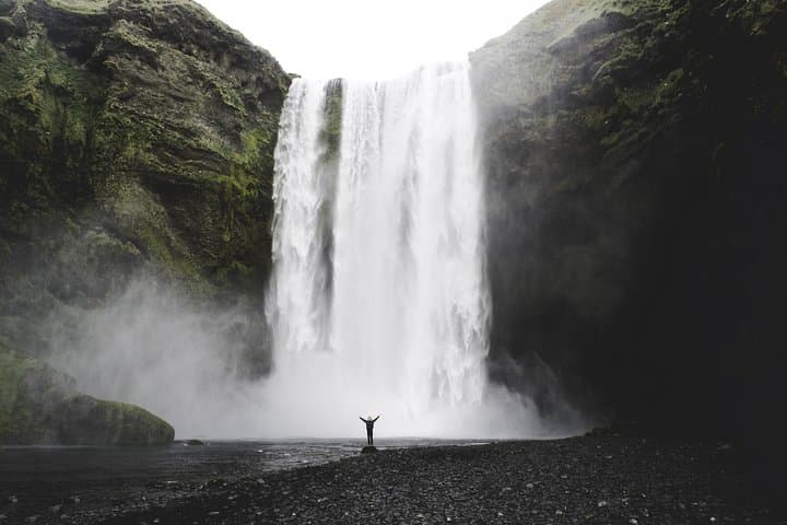 10-Day Private Iceland Circuit: Golden Circle, South Coast, Myvatn & Jökulsárlón