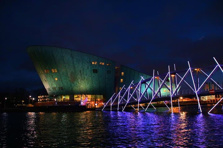 Cruise the Amsterdam Light Festival on an Electric Boat — 75‑Minute Guided Tour with Open Bar photo 5