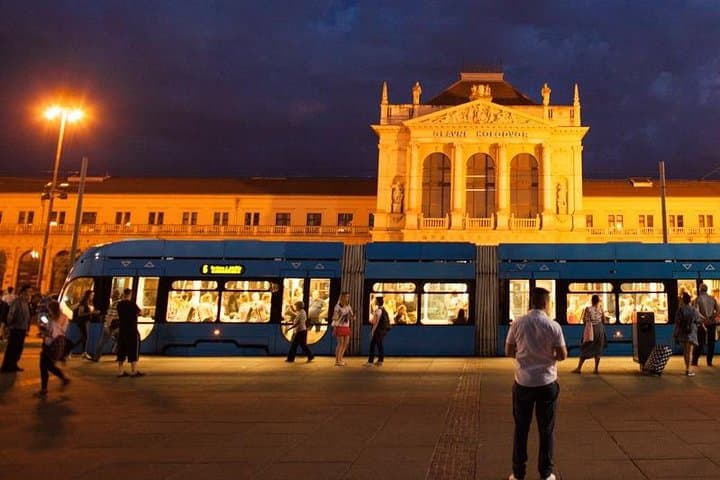 Zagreb panoramic van tour: Kaptol, Jarun and Upper Town highlights
