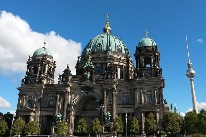 Two-Hour Private Sightseeing Drive Through Central Berlin photo 5