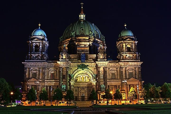 Berlin By Night: Private Evening Sightseeing Tour to Brandenburg Gate & Museum Island photo 1
