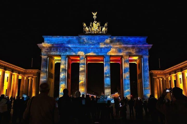 Berlin By Night: Private Evening Sightseeing Tour to Brandenburg Gate & Museum Island photo 2