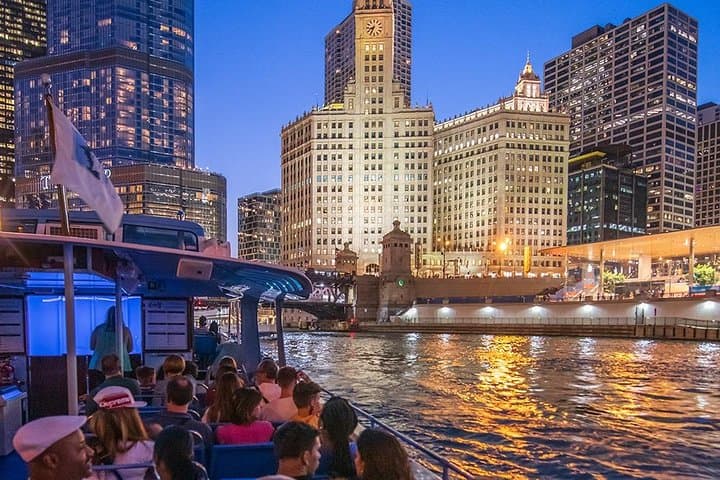 Experience Chicago By Night: A River and Lakefront Cruise Under the City Lights photo 4