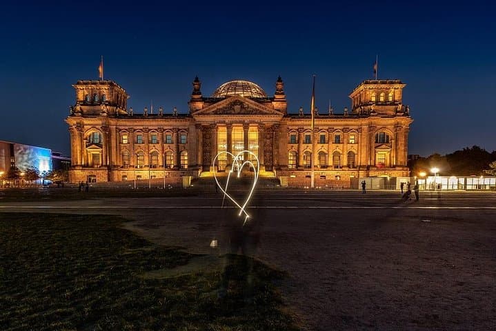 Berlin By Night: Private Evening Sightseeing Tour to Brandenburg Gate & Museum Island photo 3