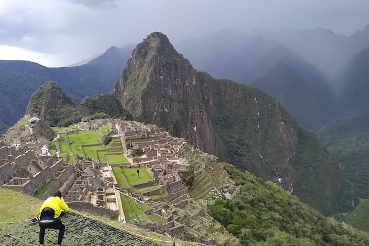 Machu Picchu & Huayna Picchu by Train: 2-Day Guide from Cusco photo 6