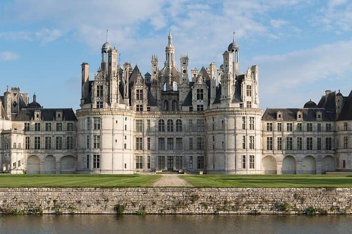 Private Loire Valley Day Trip from Paris: Chambord, Chenonceau & Amboise