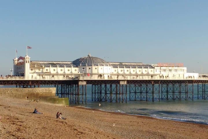 Brighton Walking Food Tour: 2-Hour Tasting Tour of The Lanes, Kemptown & Hove photo 2