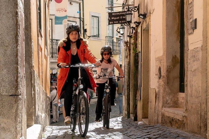 Tasty E-Bike Tour of Alfama: Lisbon Food & Old Town E‑Bike Experience photo 2