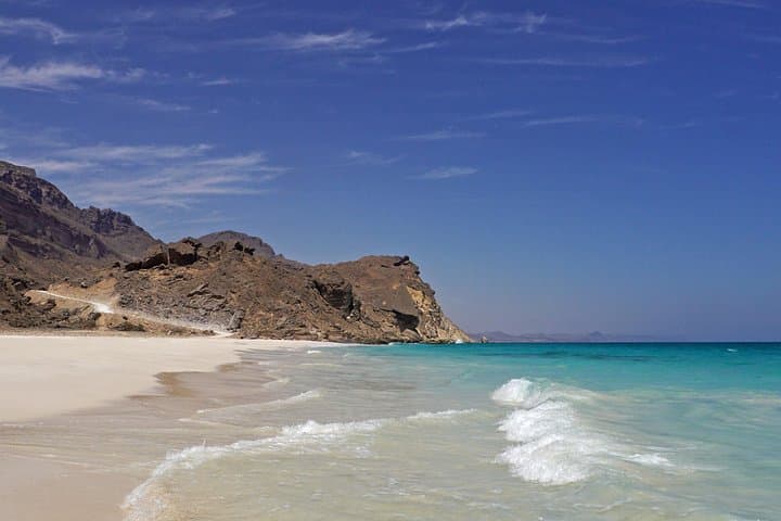 West Coast Mountains and Beaches: Shaat Cliff & Fazayah Beach Day Trip from Salalah photo 1