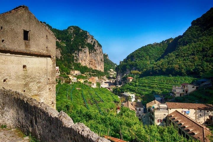 Ferriere's Path: Challenging Trek Through Valle delle Ferriere on the Amalfi Coast photo 2