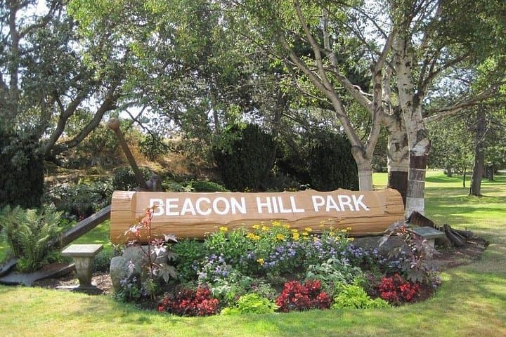 Victoria Seaside Homes and Gardens Tour: James Bay & Beacon Hill Highlights photo 3