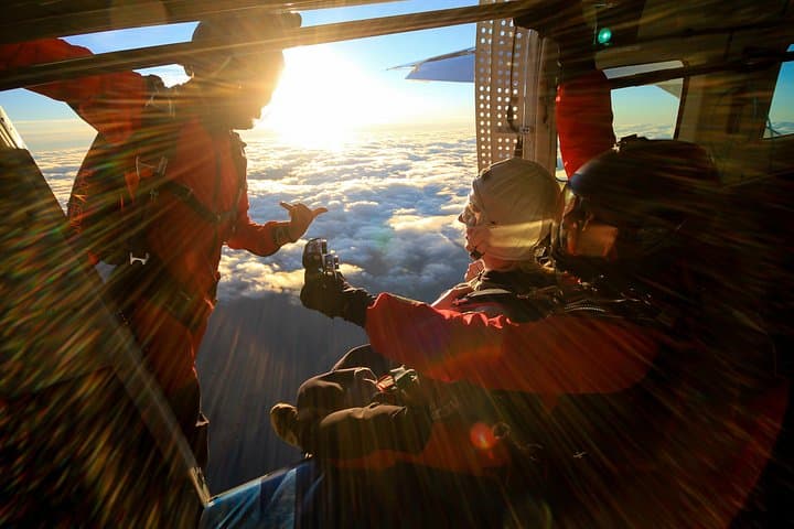 Skydive Queenstown: Tandem Jump Over Lake Wakatipu & The Remarkables photo 4