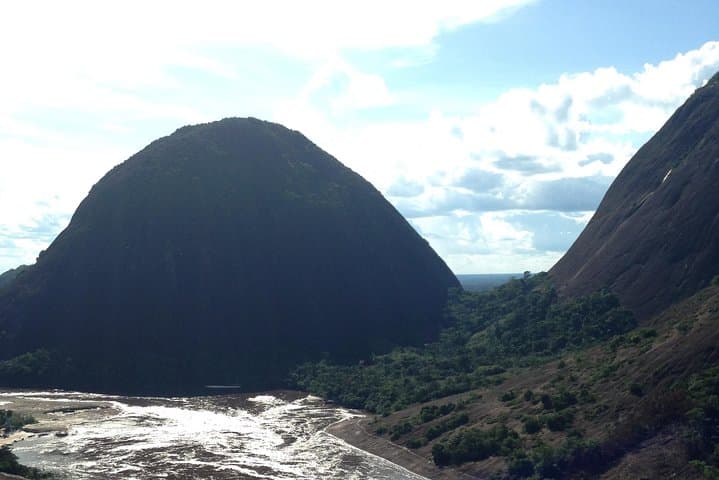 Cerros de Mavecure & Estrella Fluvial del Sur: 4-Day Indigenous River Journey from Puerto Inírida photo 2