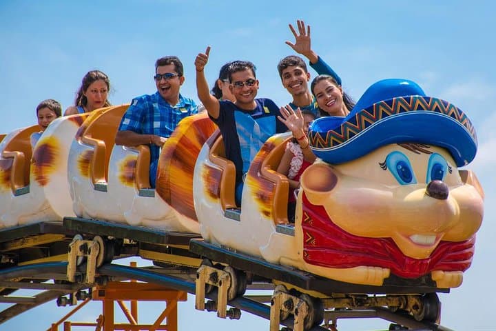 Dream World Bangkok: Full-Day Theme Park Tour with Transfer, Snow Town & Lunch photo 5
