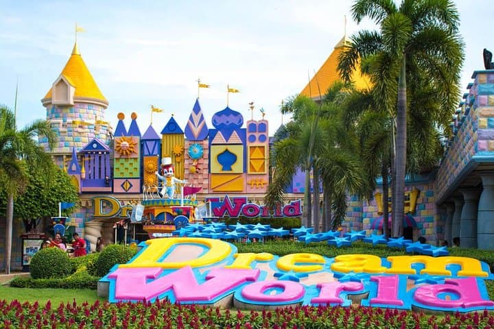 Dream World Bangkok: Full-Day Theme Park Tour with Transfer, Snow Town & Lunch photo 4