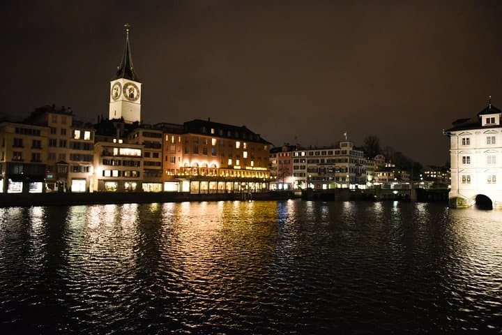 Zurich Private Walking Tour: Altstadt, Bahnhofstrasse & Limmat River in 2 Hours photo 5