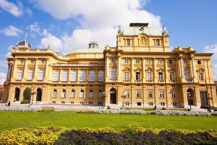 Private Transfer Between Zagreb and Split with Custom Sightseeing Stops photo 2