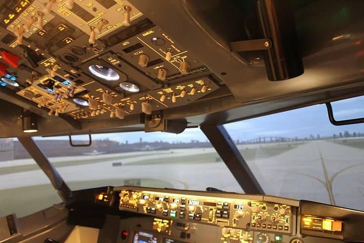 Boeing 737-800 Flight Simulator Experience in Kuala Lumpur — 30-Min Scenic Flight photo 6